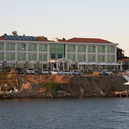 Otel Cunda Kivrak Ayvalı