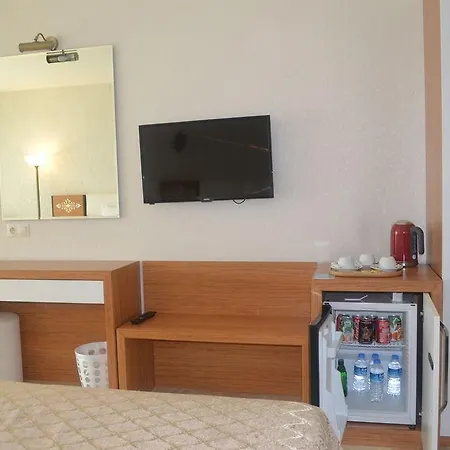 Otel Cunda Kivrak 2*