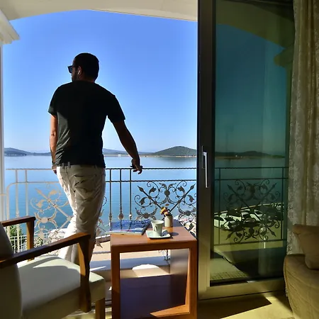 Otel Cunda Kivrak