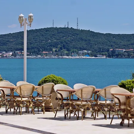 Cunda Kivrak Otel Ayvalı