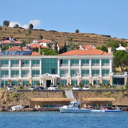 Otel Cunda Kivrak 2*