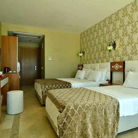 Otel Cunda Kivrak 2*