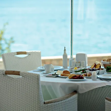Cunda Kivrak Otel Ayvalı