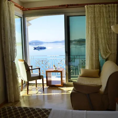Otel Cunda Kivrak Ayvalı